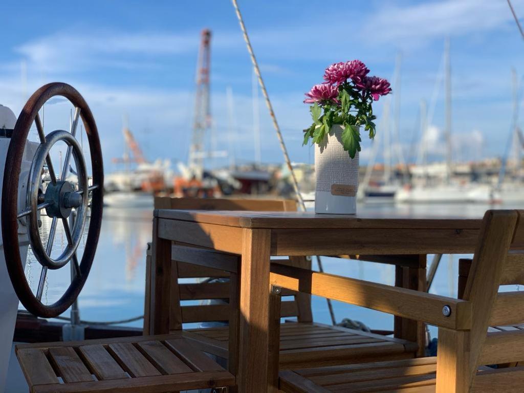 Hotel Sailing Nights Boat&Breakfast à Alghero Extérieur photo